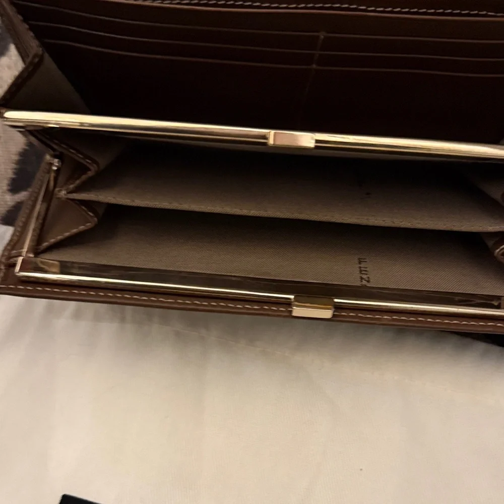 Fendi RARE Kisslock Zucca  Wallet EUC - Picture 3 of 15